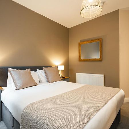تْشورلي Rooms At The Dressers Arms المظهر الخارجي الصورة